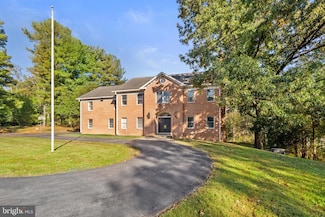 9200 Falls Run Rd, McLean, VA 22102