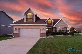 5065 Chardonnay Ln, Oregon, OH 43616