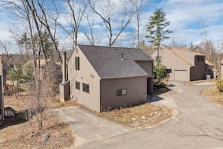 83 Coburn Woods, Nashua, NH 03063