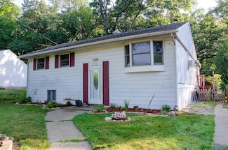 225 Eastwood Dr, Battle Creek, MI 49017