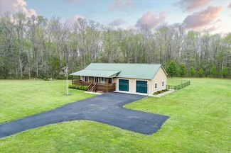 547 Clear Creek Ln, Monterey, TN 38574