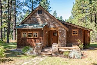 13375 SW Forest Service Cabin 27 Rd Unit U4, Camp Sherman, OR 97730