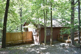 250 Shady Brook Dr, Berkeley Springs, WV 25411