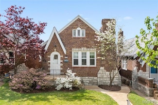 5528 Sutherland Ave, Saint Louis, MO 63109