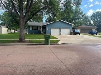 845 Madison Blvd, Huron, SD 57350