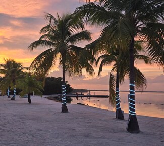 96 Avenue B, Key Largo, FL 33037
