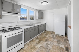 602 S 4th St, Knoxville, IA 50138