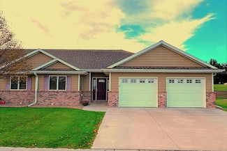 5610 Eastbrooke Dr, Kearney, NE 68847