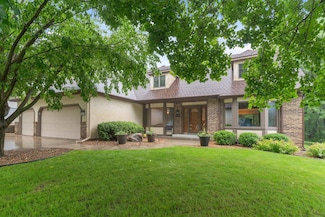 469 Lake Wabasso Ct, Saint Paul, MN 55126