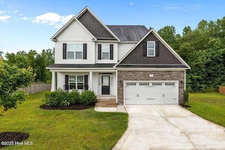 1165 Camellia Dr, Vass, NC 28394