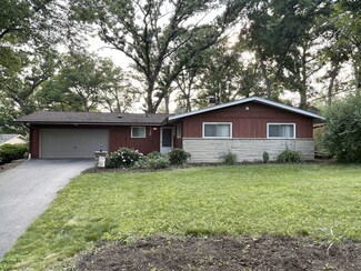 5346 Center Ave, Lisle, IL 60532