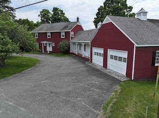 822 Center St, Lyndon, VT 05849