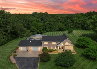 11341 Lakewood St, Crown Point, IN 46307