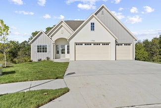 1700 Stillpoint Ct, Columbia, MO 65203