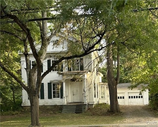63 College St, Clinton, NY 13323
