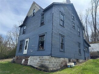 13 State St, Salineville, OH 43945