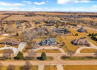 2430 Pheasant Run Blvd, Aberdeen, SD 57401
