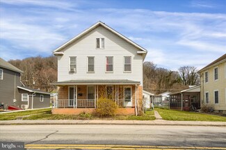 217 S Walnut St, Burnham, PA 17009