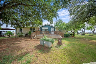 638 Lagunillas Ave, Charlotte, TX 78011