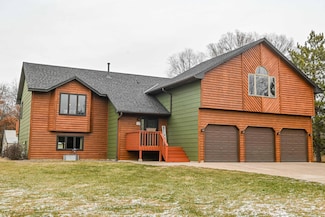 939 181st Ave NE, Cedar, MN 55011