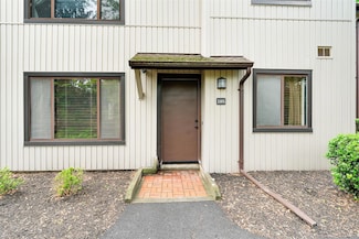 3305 Pine Cone Ct, Poughkeepsie, NY 12603