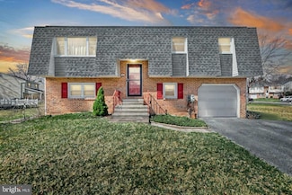 821 N Arch St, Mechanicsburg, PA 17055