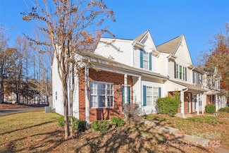 5305 Magnolia Tree Ln, Charlotte, NC 28215
