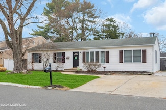 408 Cedar Dr, Lanoka Harbor, NJ 08734