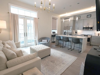 731 St Charles Ave Unit 305, New Orleans, LA 70130