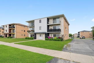 7306 W 86th St Unit 3B, Bridgeview, IL 60455