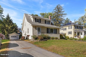 15 Roweland Ave, Delmar, NY 12054