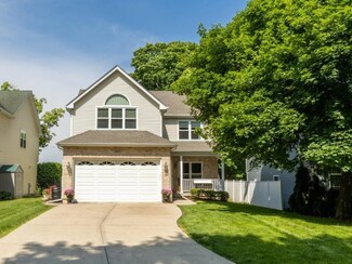 1827 S 4th Place, Saint Charles, IL 60174