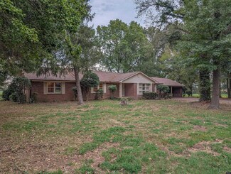 1026 Sidonia Rd, Sharon, TN 38255