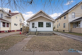 4136 Walker Ave, Toledo, OH 43612