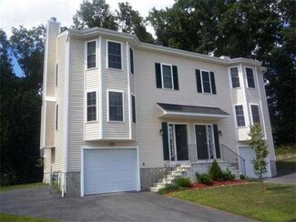 28 Lilac Ln, Worcester, MA 01607