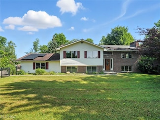 3337 Pioneer Trail, Mantua, OH 44255