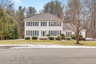 40 Hansom Dr, Merrimac, MA 01860