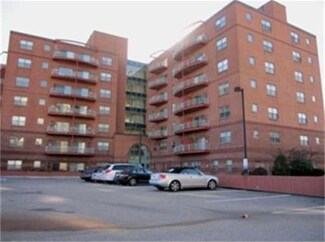 100 W Squantum St Unit 517, Quincy, MA 02171