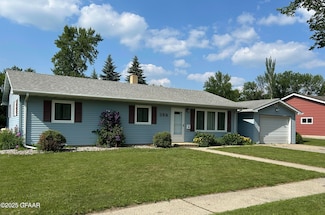 359 W 15th St, Grafton, ND 58237