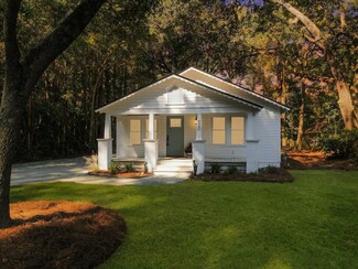920 Simmons Ave, Summerville, SC 29483