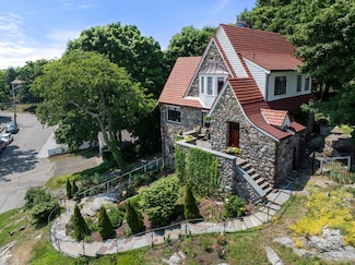 63 Crabtree Rd, Quincy, MA 02171