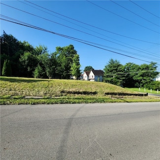 702 Court St, New Castle/3rd, PA 16105