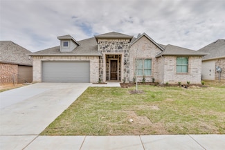 228 Gardenia Dr, Azle, TX 76020