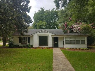 2020 Shirley Park Place, Alexandria, LA 71301