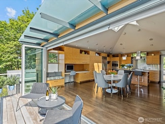 3332 E Ford Place, Seattle, WA 98112