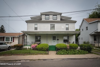 66 Oak St, Hudson, PA 18705