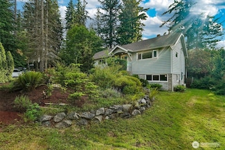 1209 Yew St, Bellingham, WA 98229