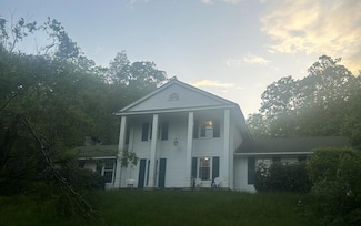 109 Peterson Ln, Brunswick, ME 04011