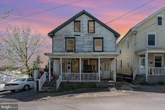 346 W Burkhart Ave, Chambersburg, PA 17201