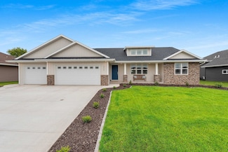 4564 Paul Ln, Green Bay, WI 54313